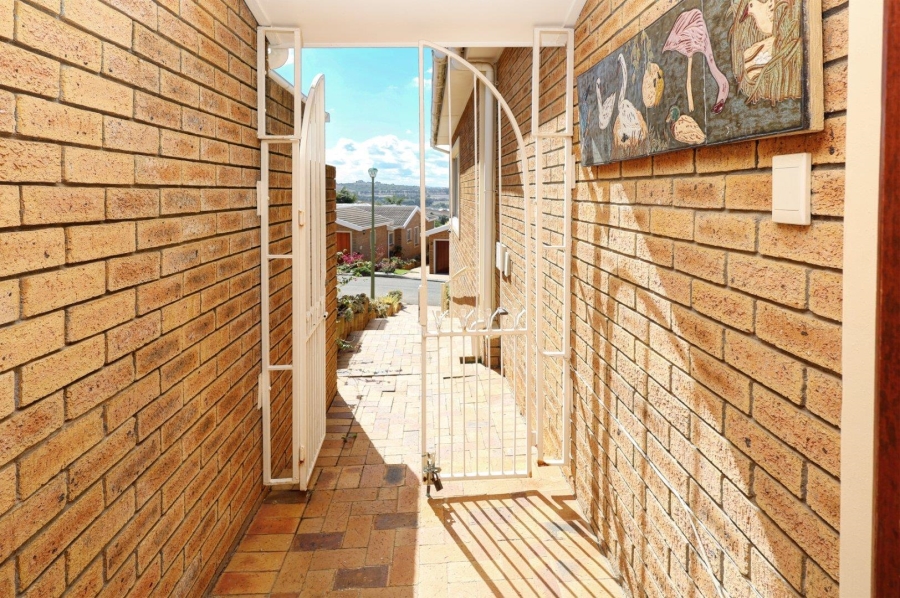 2 Bedroom Property for Sale in Protea Valley Western Cape